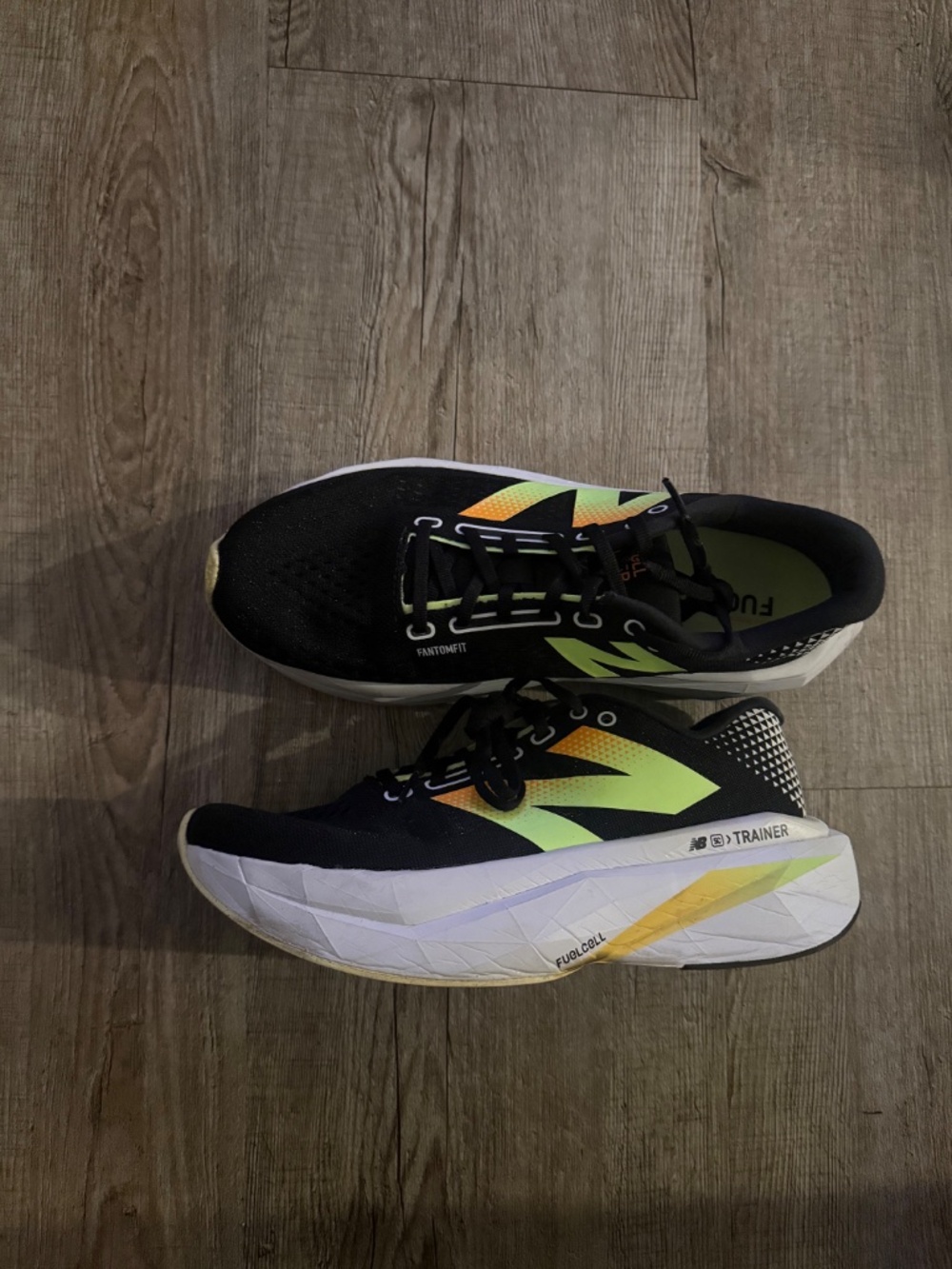 New Balance SC Trainer V2, Black/Yellow/Orange, 8.5